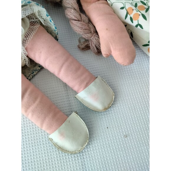 Charming Vintage 1960s Pair of Folk Art Reversible Happy/Sleepy Face Cloth Dolls - Picture 6 of 10